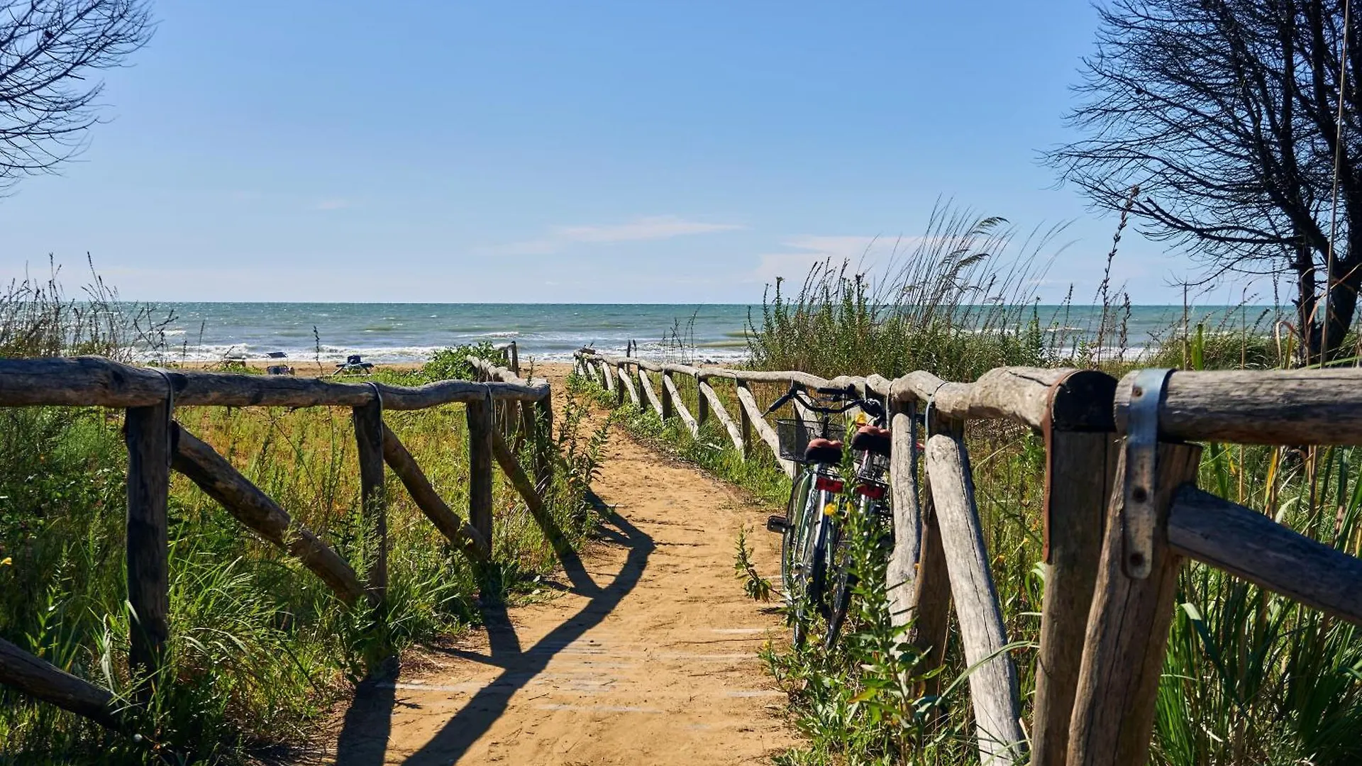 Find Peace Near The Sea In Our Welcoming Flat Apartment Bibione