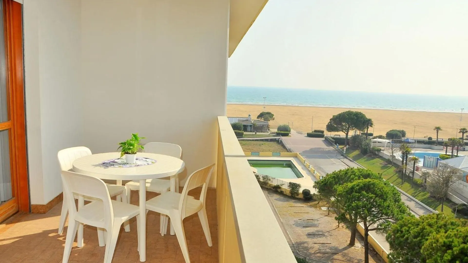 Find Peace Near The Sea In Our Welcoming Flat Apartment Bibione